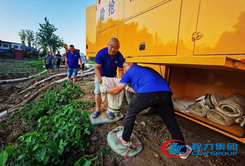 中牟縣支援排澇車防汛排水現場